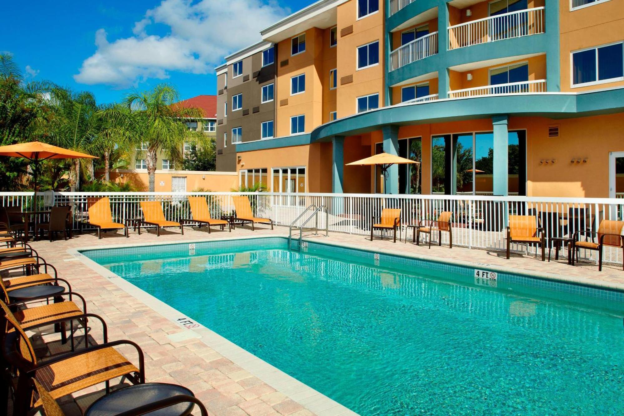 Courtyard Tampa Oldsmar Hotel Exterior foto