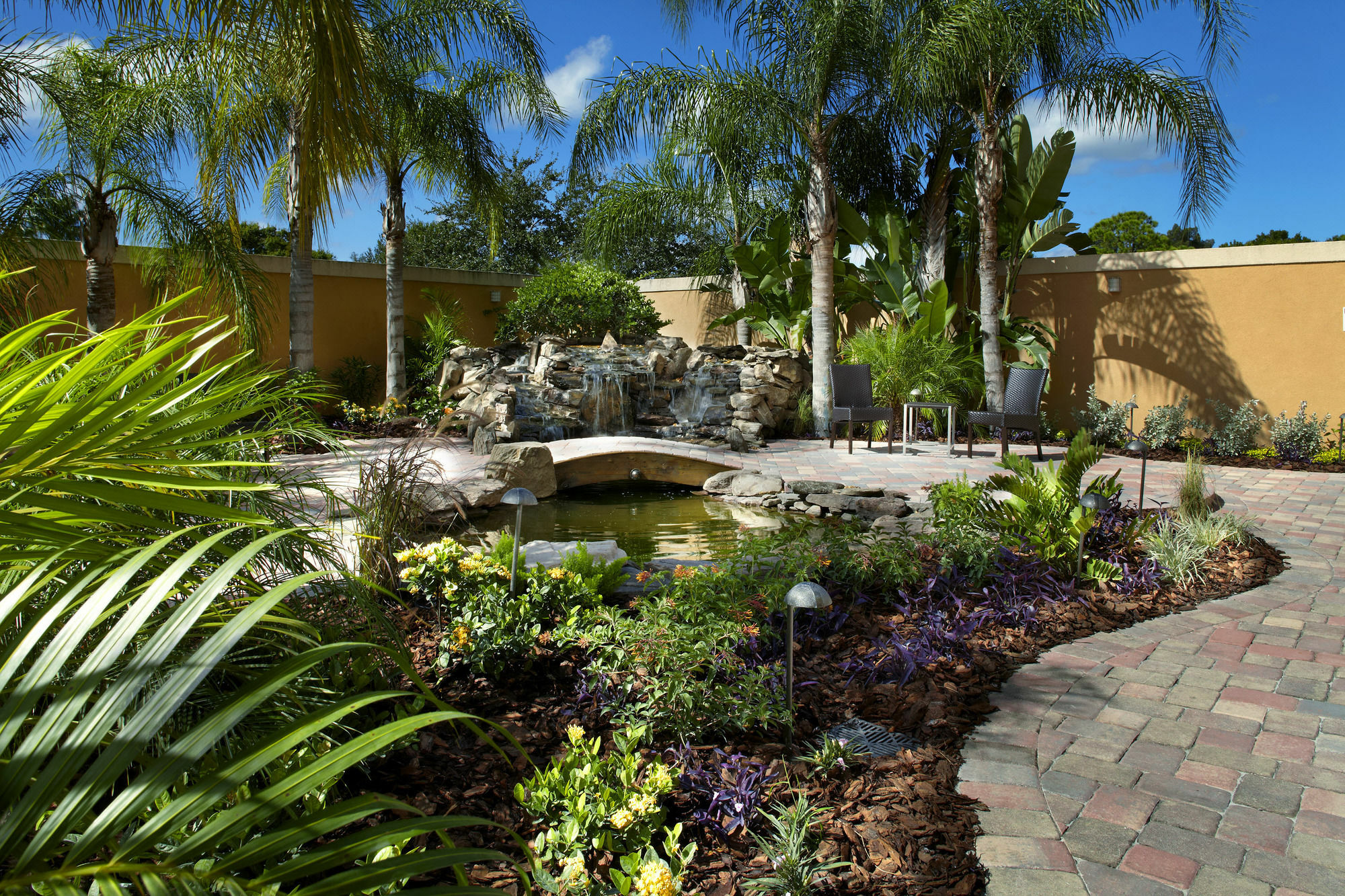 Courtyard Tampa Oldsmar Hotel Exterior foto